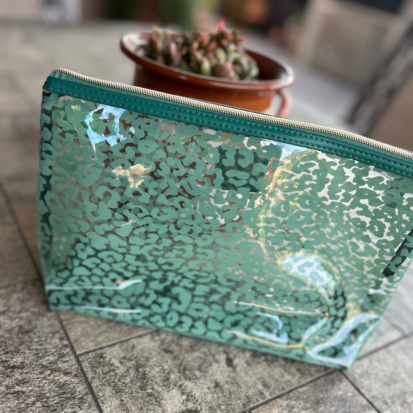 Tender Love + Carry Travel Bag - Picture 4 of 6